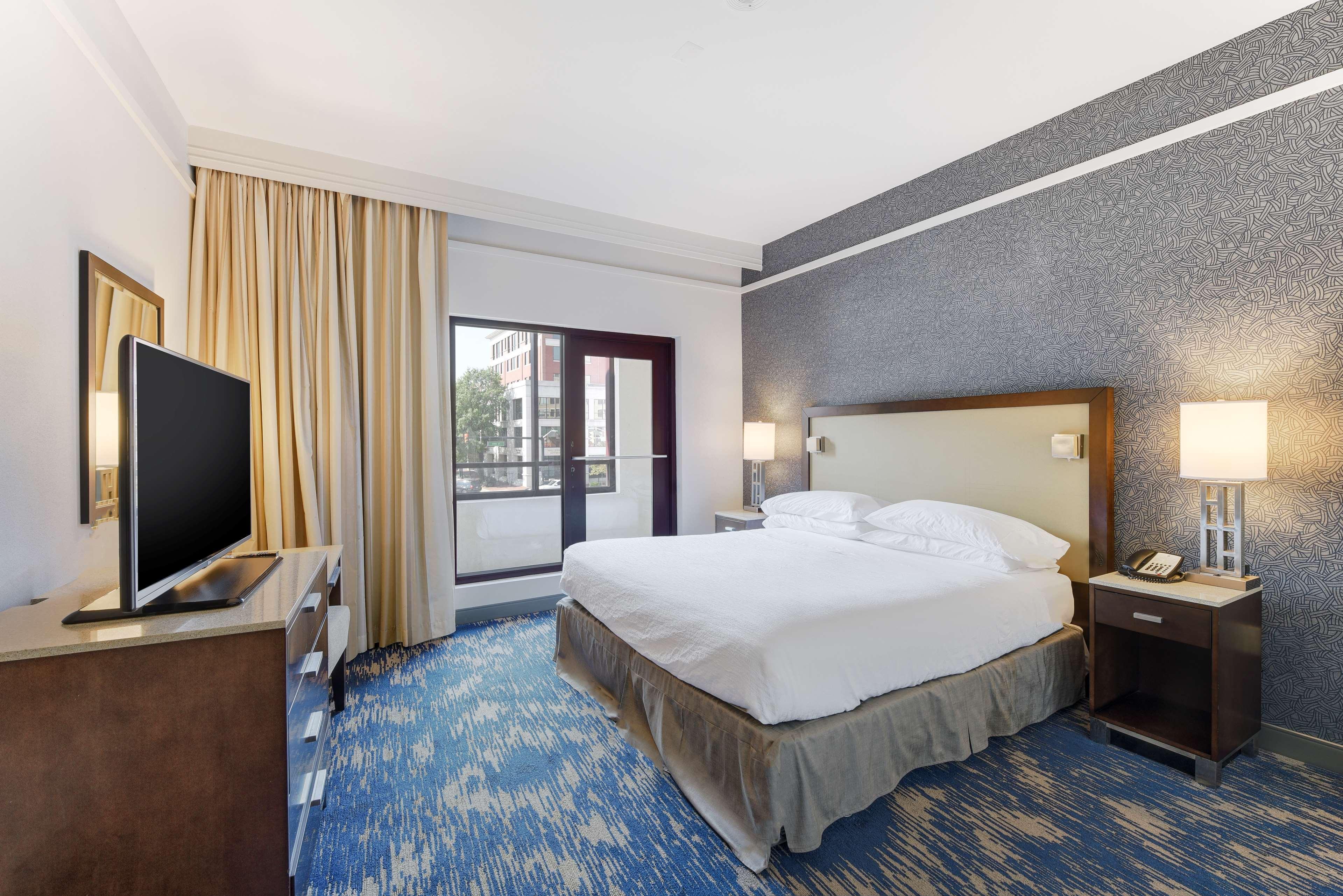 Embassy Suites By Hilton Alexandria Old Town Eksteriør billede