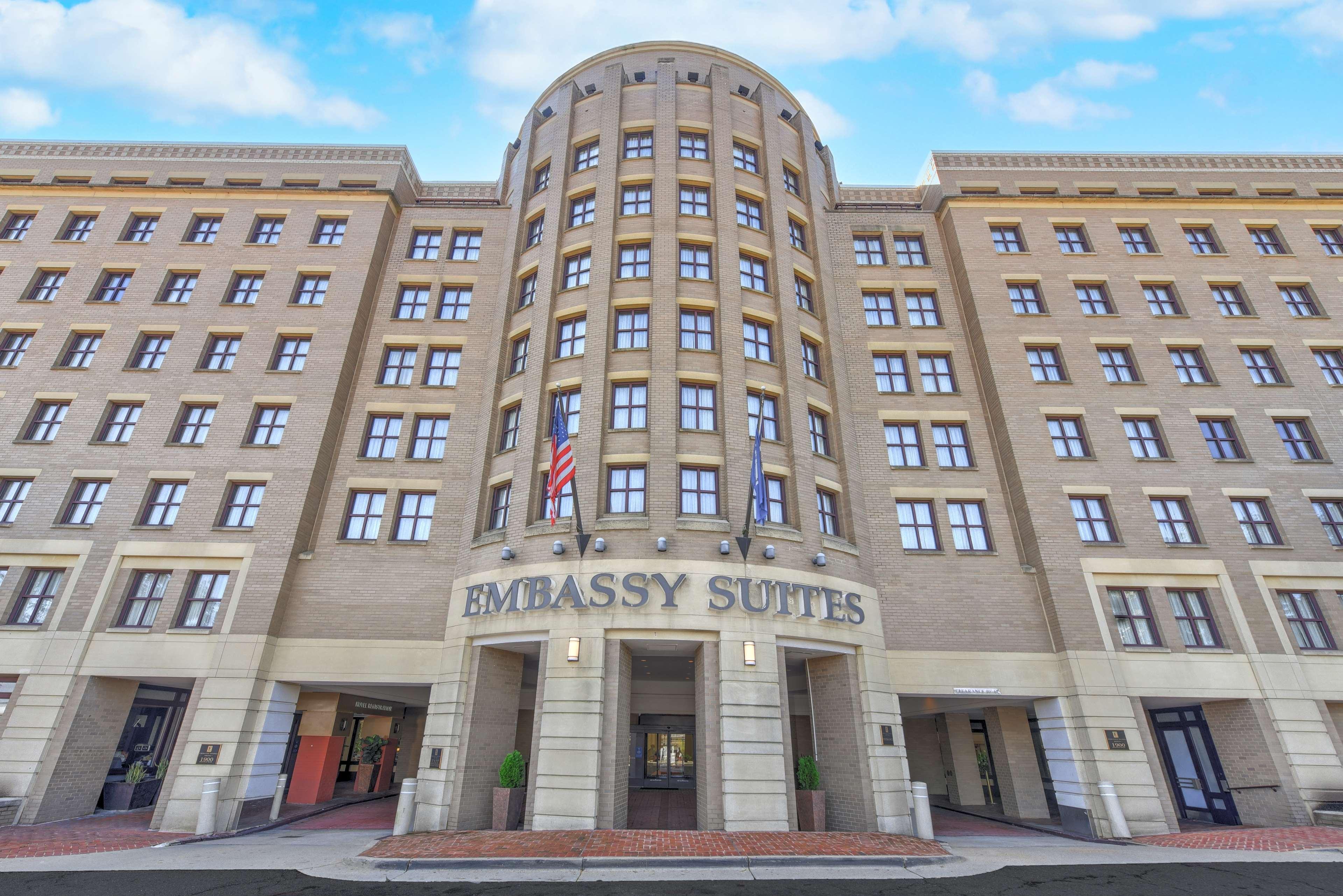 Embassy Suites By Hilton Alexandria Old Town Eksteriør billede