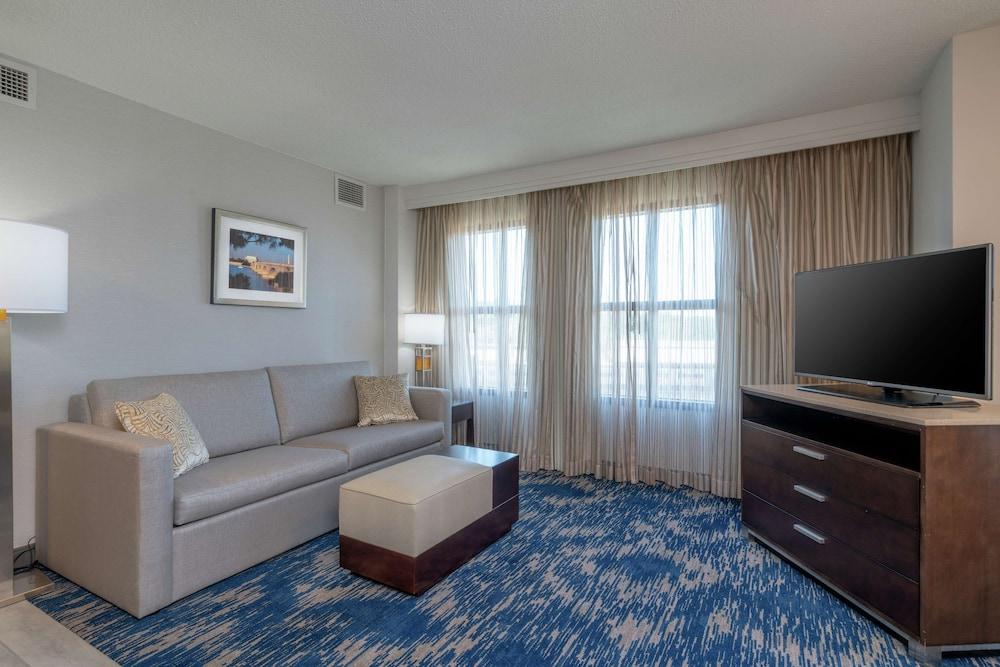 Embassy Suites By Hilton Alexandria Old Town Eksteriør billede