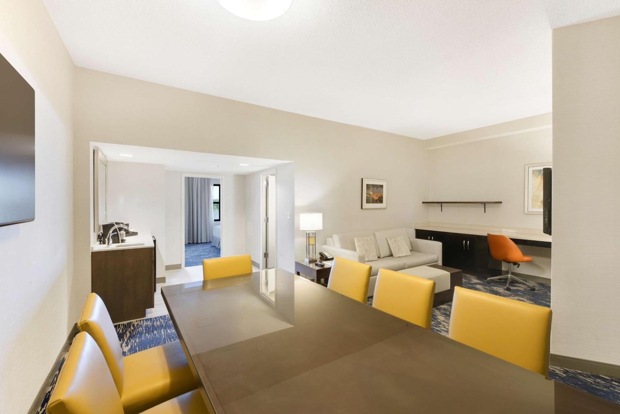 Embassy Suites By Hilton Alexandria Old Town Eksteriør billede