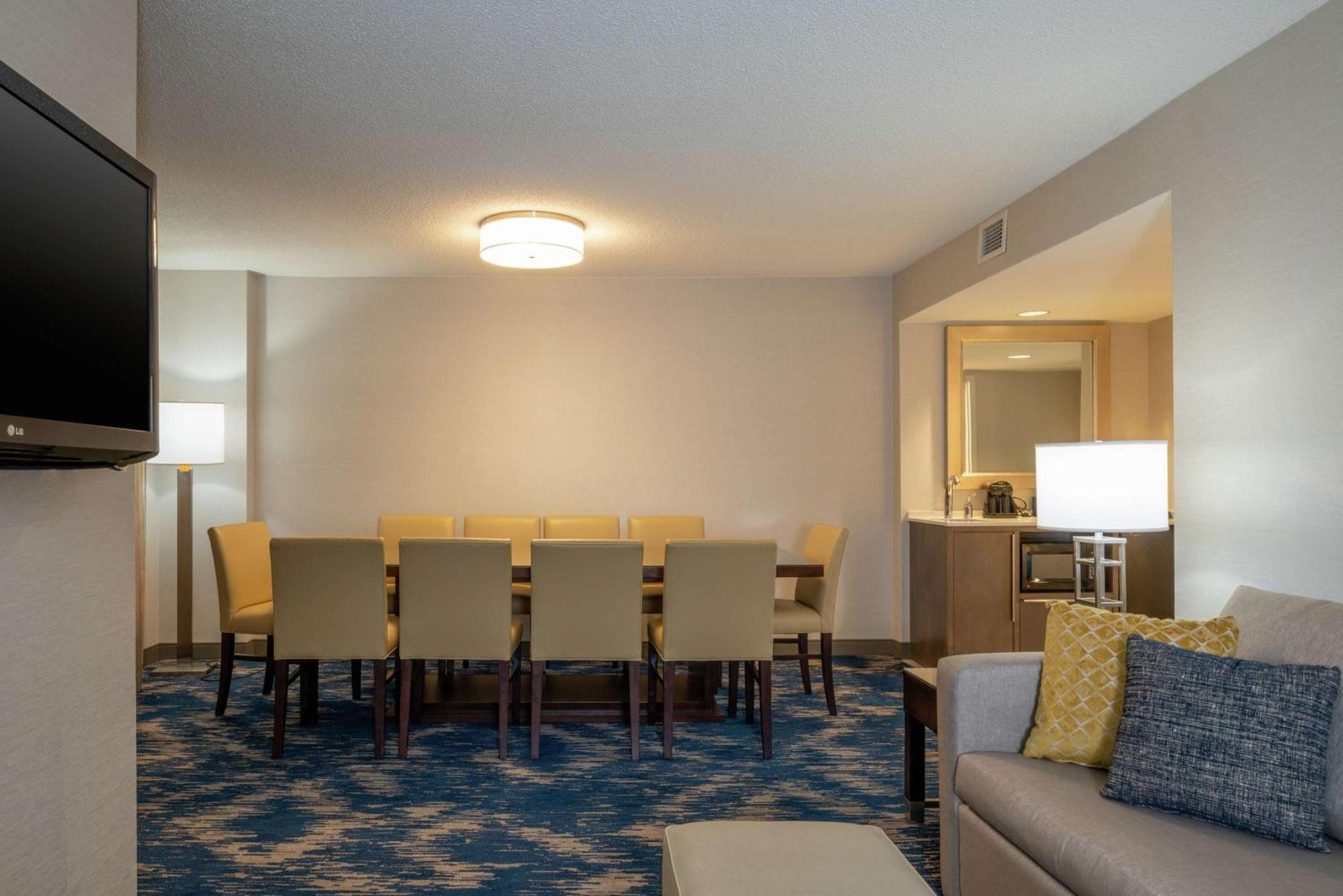 Embassy Suites By Hilton Alexandria Old Town Eksteriør billede